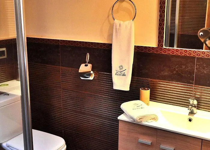 El Naturalista - Sitios De Aravalle Casas del Abad