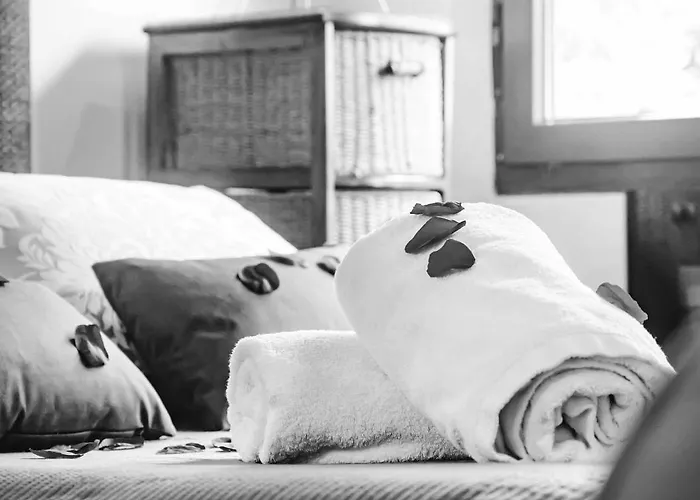 El Naturalista - Sitios De Aravalle Casas del Abad